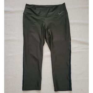 Nike dri fit womens leggings in a dark green size M